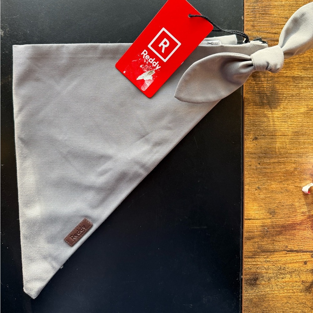 Reddy Gray Dog Bandana NWT Adjustable L/XL